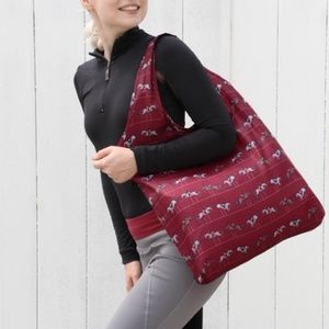 Horse on the l o o s e Foldable Tote Bag